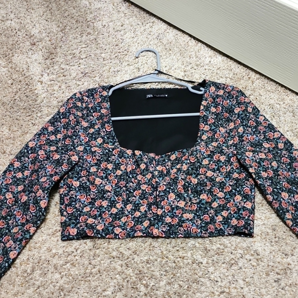 3/$20 NWOT Zara floral bustier crop top